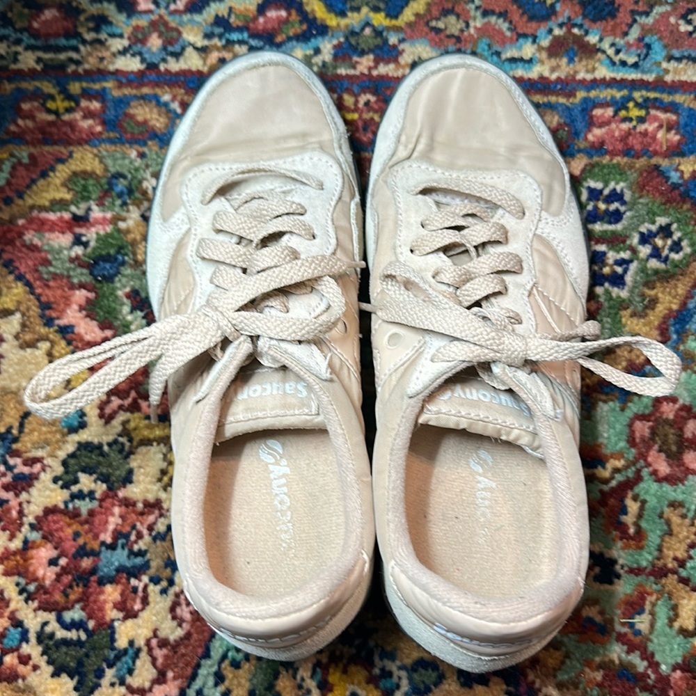Saucony Bullet Womens Sz 39 US 8 Retro Blush Pink sneakers. Lightly worn.